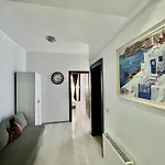 Summerland Nico Apartment Mamaia