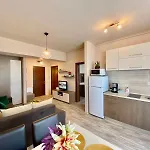 Apartment Summerland Nico Mamaia