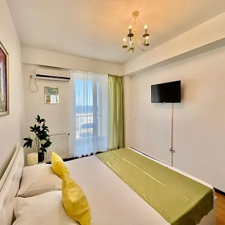 Summerland Nico Apartment *