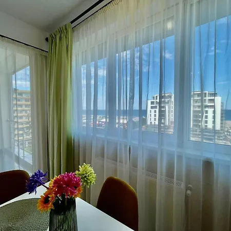 Summerland Nico Apartment *