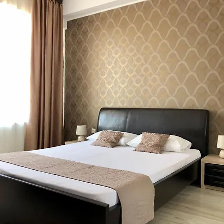 Apartment Summerland Nico Mamaia