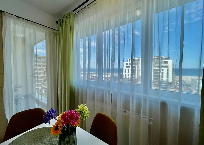 Summerland Nico 公寓 *